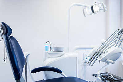 dental chair with dental tools